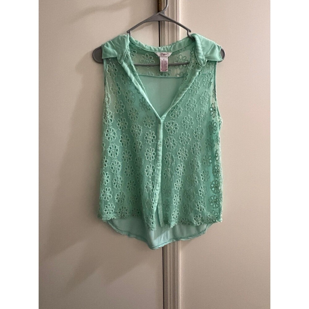 Candie’s Sleeveless Collared Blouse Flowers